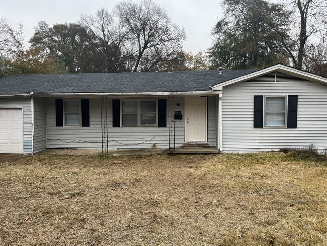 Photo - 1126 Barbara Ann Dr House