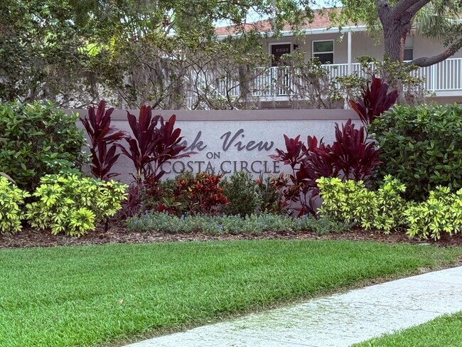 Building Photo - Charming 2-Bed/1-Bath First-Floor Condo in Gated Sarasota Community!
