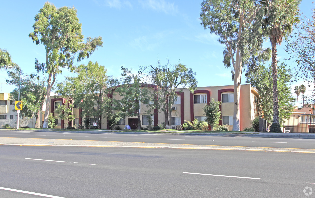 Primary Photo - Topanga Canyon Villas