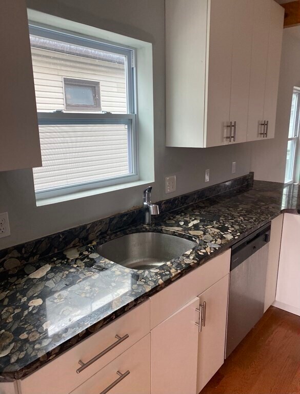 Foto del edificio - 50 Linden St