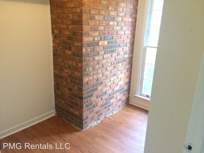 Foto del edificio - 4 br, 2 bath Room For Rent - 216 Merrywood Dr