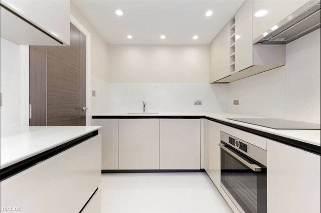 Foto del edificio - 29600 Island View Dr