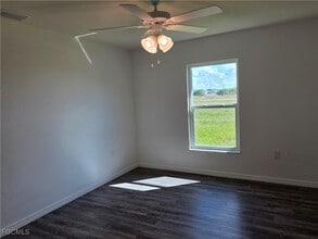 Building Photo - 131 Carousel Ave