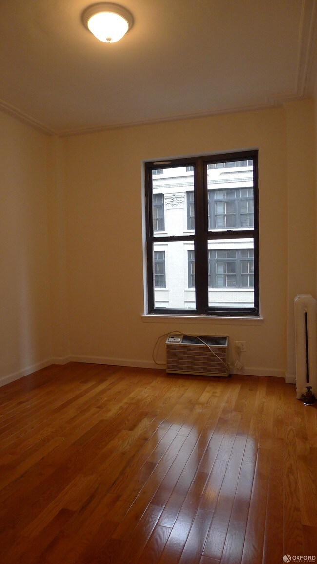 Building Photo - 11 East 32nd Street