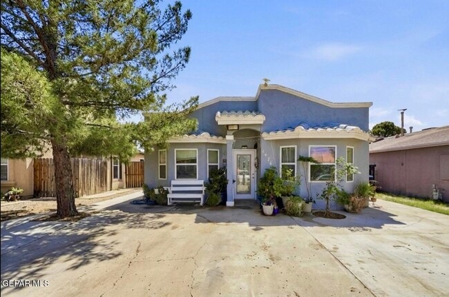 Building Photo - 1476 Enrique Perez Cir