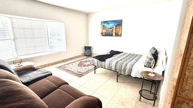 Foto del edificio - 3030 Plaza St