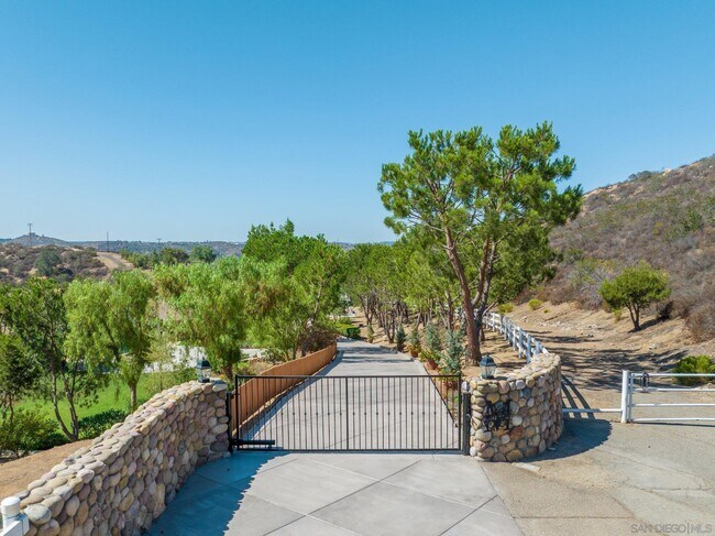 Foto del edificio - 13807 Millards Ranch Ln