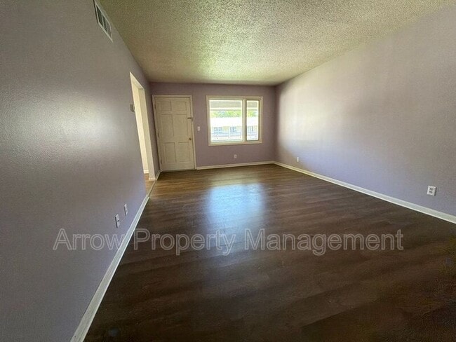 Foto del edificio - 650 E 12th St