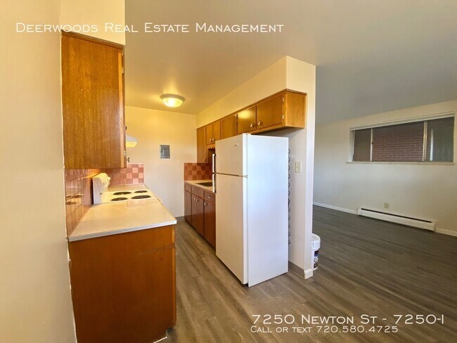 Foto del edificio - 7250 Newton St