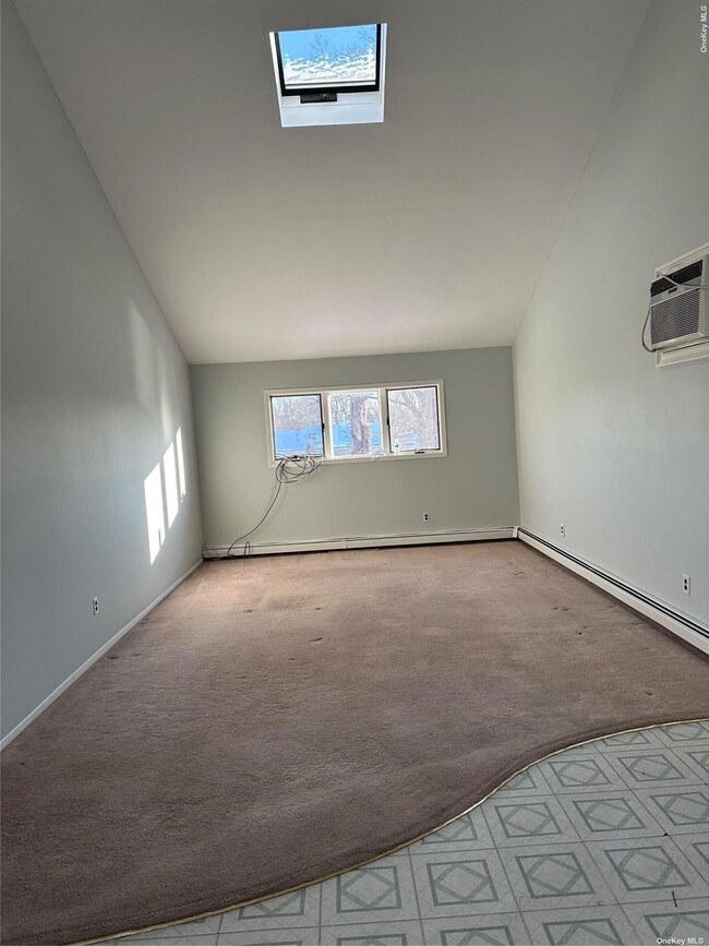 Building Photo - 10 Porpoise Dr