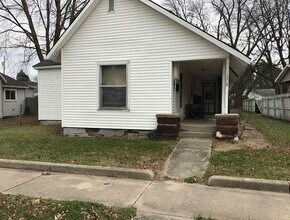 Building Photo - 1718 N Lafountain St