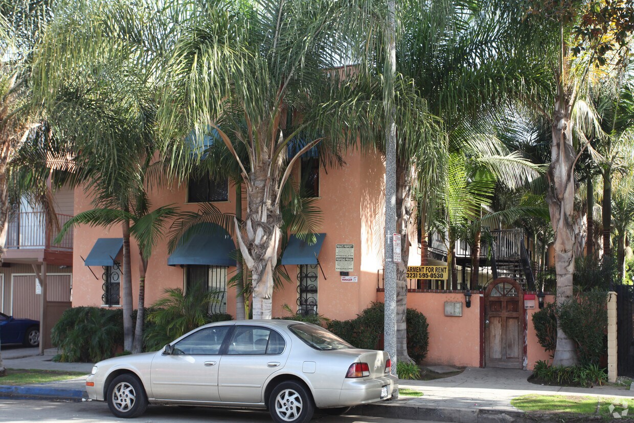 Foto del edificio - 636 Linden Ave