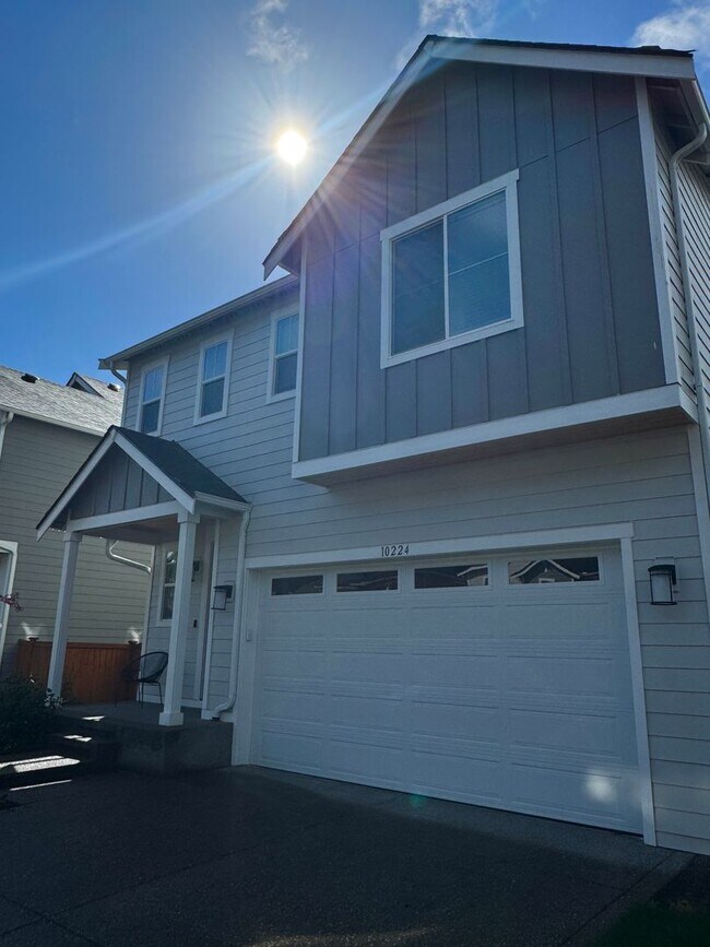 Foto del edificio - Stunning 4 Bedroom 3.5 bath.... CK school ...