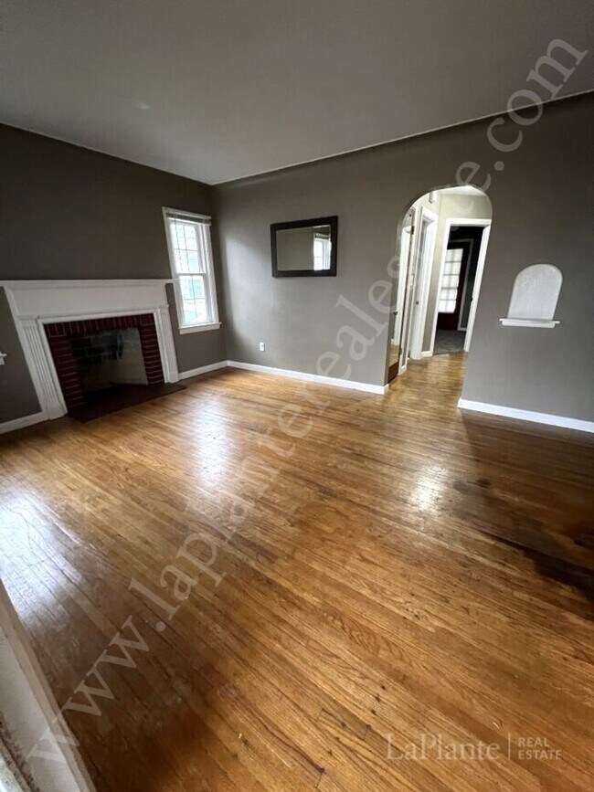 Foto del edificio - 3 Bedroom West Toledo Home for Rent