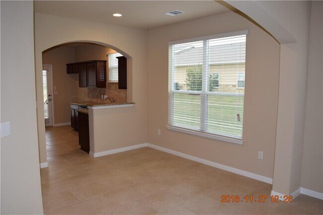 Foto del edificio - 313 N Heatherwilde Blvd