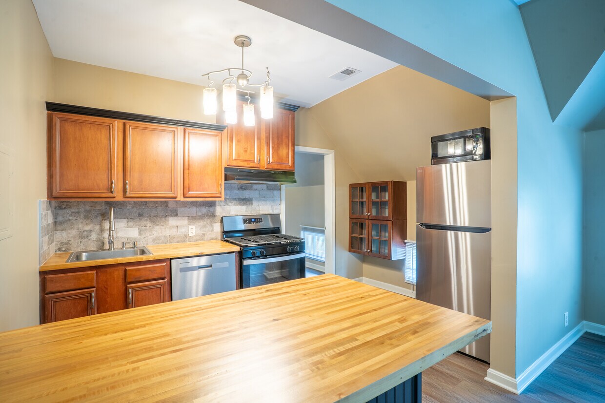 Foto principal - 514 W Saint Catherine St