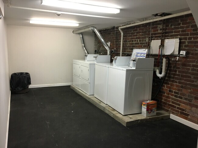 Foto del edificio - 120 Willow St