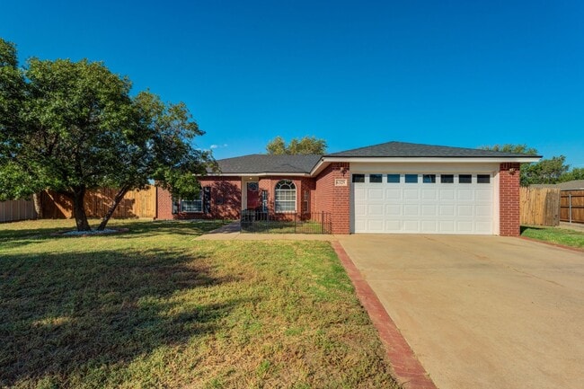 Building Photo - Spacious 3/2 in a Cul-de-sac!