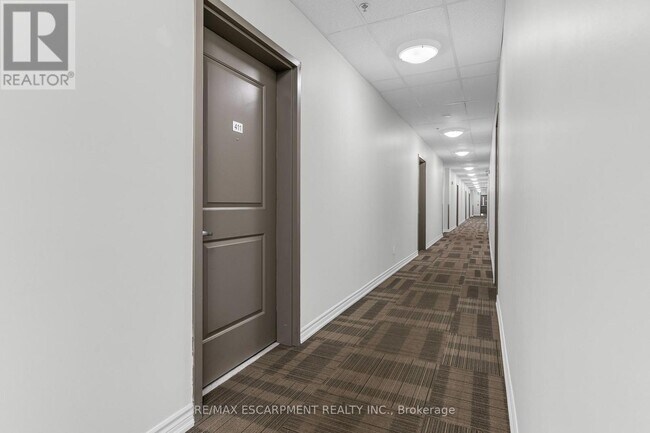 Building Photo - 1370 Costigan Rd