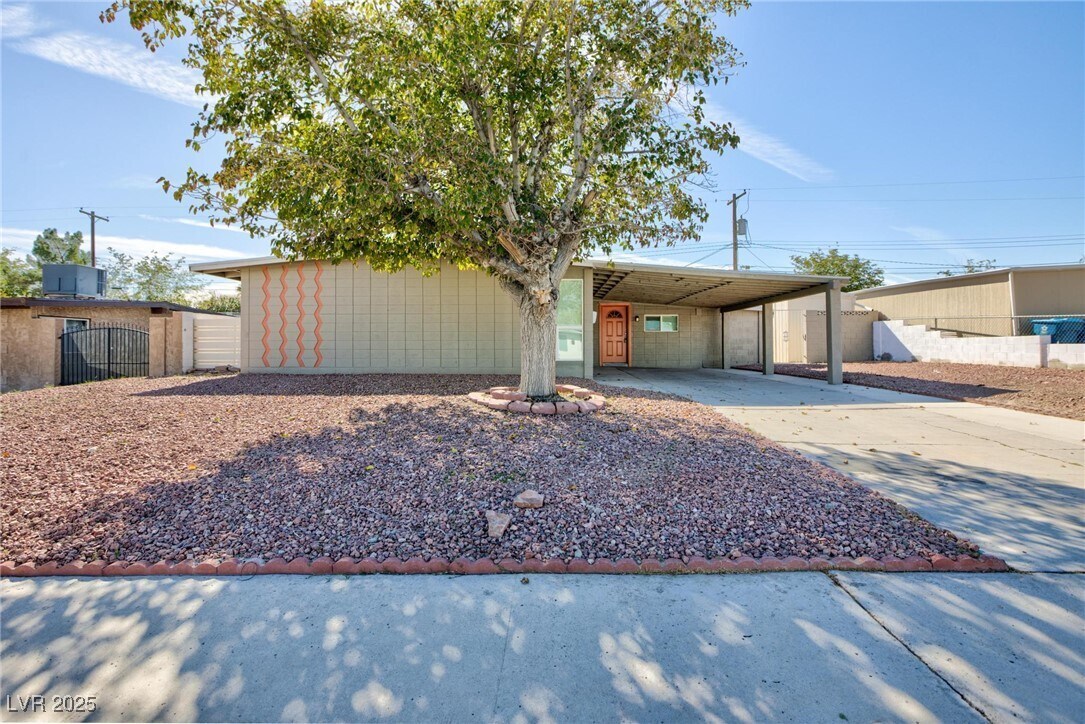 Foto principal - 1915 Balboa Ave