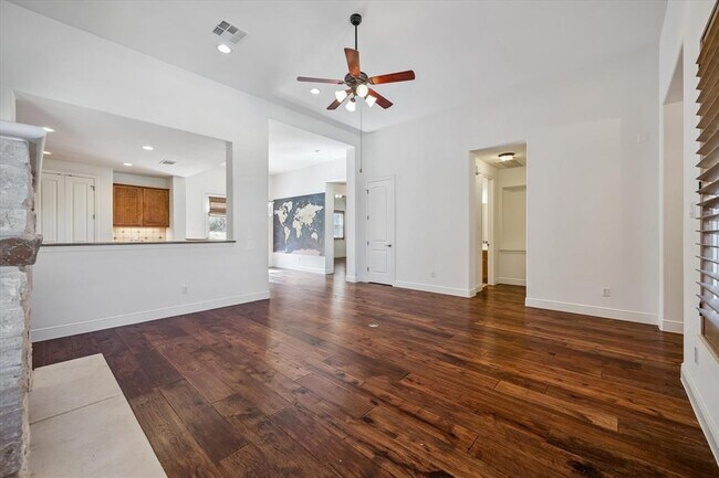 Foto del edificio - 6201 River Pl Blvd