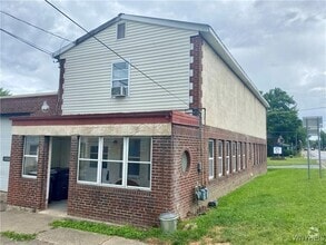 Building Photo - 8698 S Main St