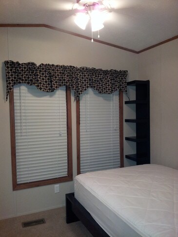 Habitación - 295 Quintana Rd