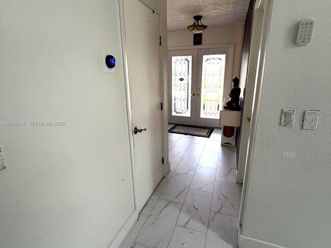 Foto del edificio - 209 SW 42nd St