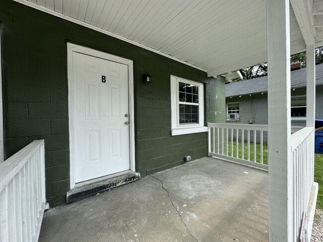 Foto del edificio - 409 Hadley St SE