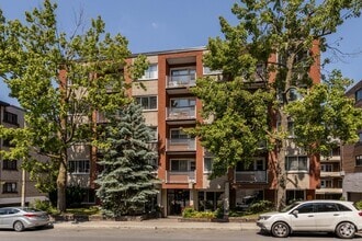 Building Photo - 2775 Av De Kent