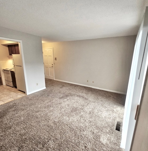 Building Photo - 906 E Harding Dr