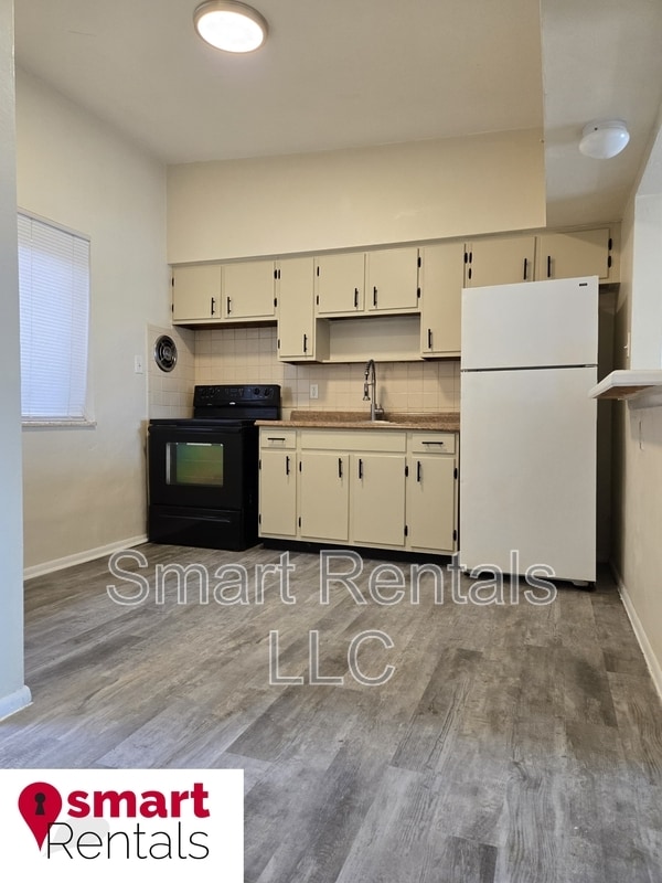 Building Photo - 4304 Fairview Ave