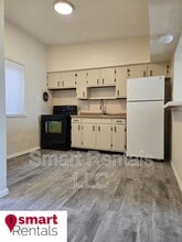 Building Photo - 4304 Fairview Ave