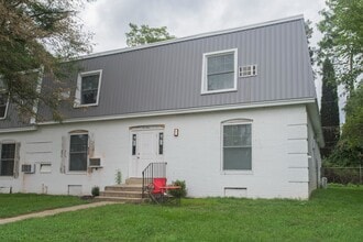 Building Photo - 2140 Grafton Dr