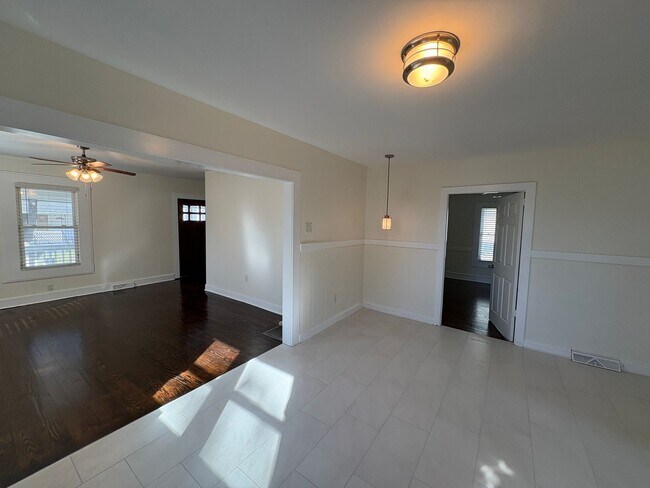 Foto del edificio - 2/2 Charming Home in West Greenville!
