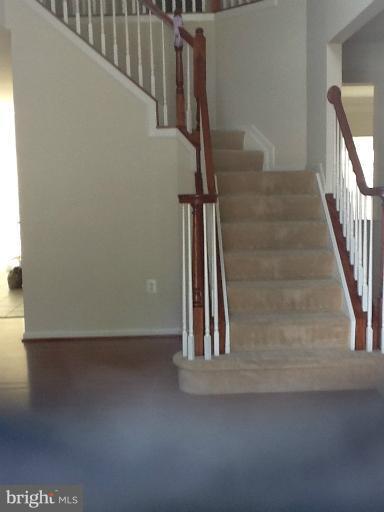 Building Photo - 6303 Soueid St