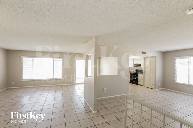 Building Photo - 14016 N 33rd Dr