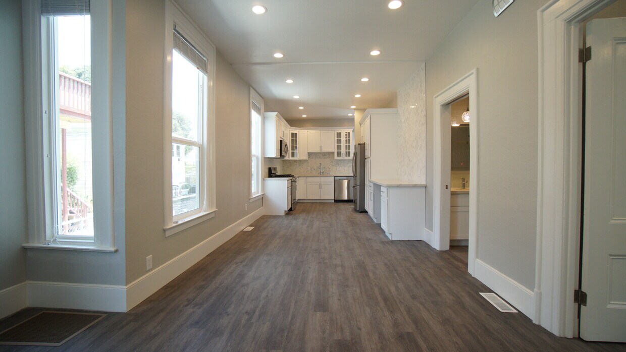 Primary Photo - 1022 Adeline St