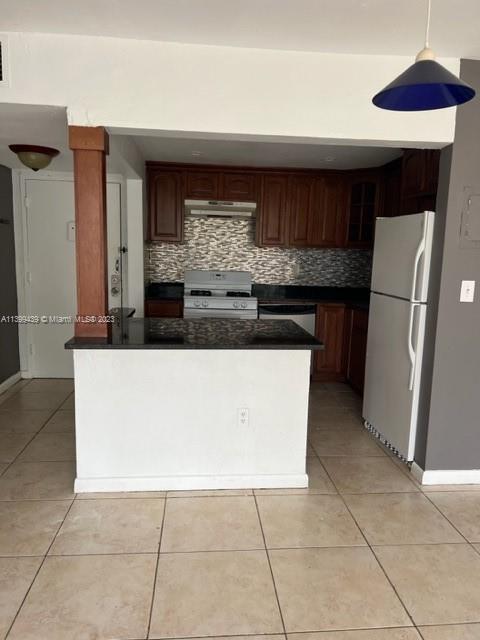 Foto del edificio - 2175 NE 170th St