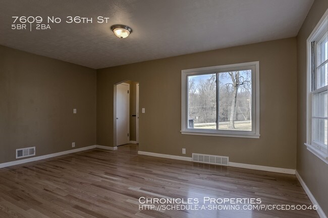 Building Photo - 7609 N 36th St