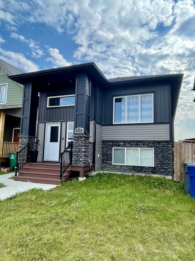 Building Photo - 458 Ells Way