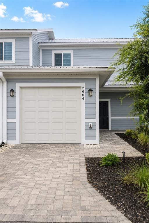Building Photo - 2604 Tanoak Ter