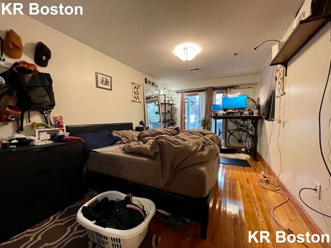 Foto del edificio - 102 Allston St