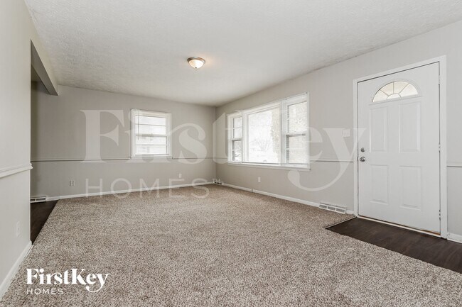 Building Photo - 3104 S Kercheval Dr