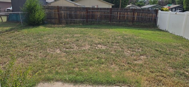 Building Photo - 3005 Acero Ave