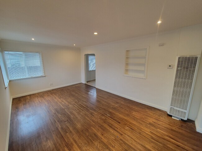 Building Photo - 3313 W 133rd St