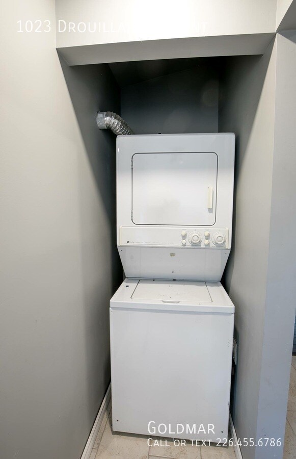 Photo du bâtiment - All Inclusive located in Ford City