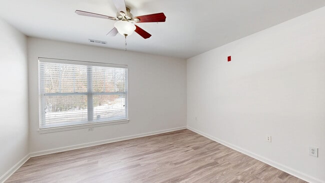 Interior Photo - Inwood West