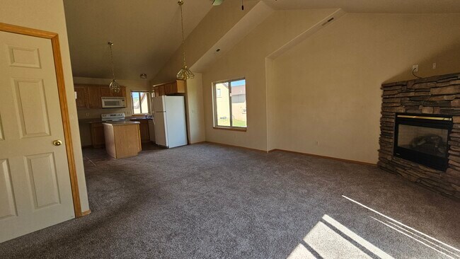 Foto del edificio - 1604 Columbine Village Dr