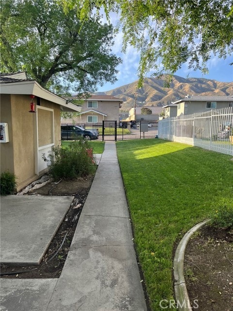 Foto del edificio - 3495 E 21st St